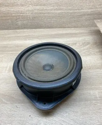 Audi A3 S3 8P Front door speaker 8P0035411