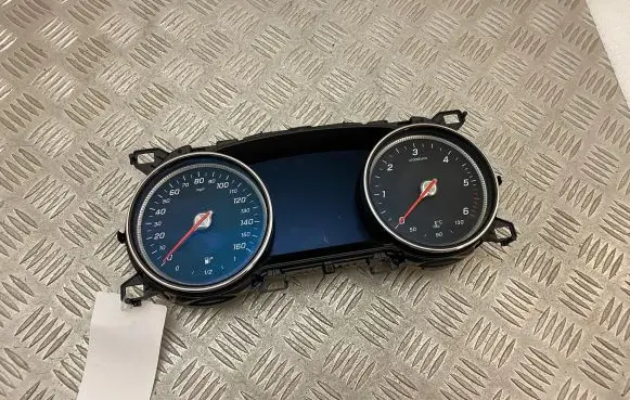 Mercedes-Benz E W213 Speedometer (instrument cluster) A2139000722