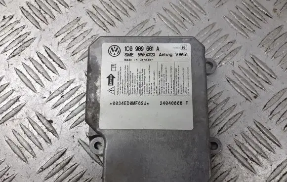 Skoda Fabia Mk1 (6Y) Airbag control unit/module 1C0909601A