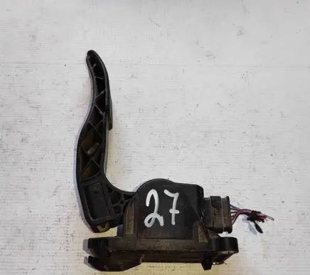 Mercedes-Benz Vito Viano W639 Accelerator throttle pedal A9063000304 0280755025
