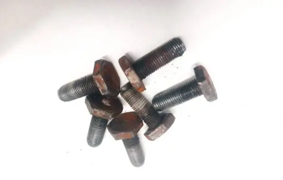 Dacia Logan I Nuts/bolts 