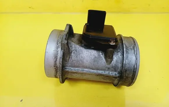 Volkswagen PASSAT B5 Mass air flow meter AFH70-25C 059906461G AFH70-25F