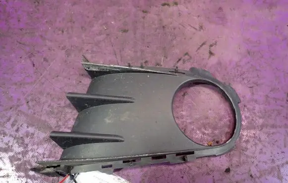 Renault Modus Front bumper lower grill 