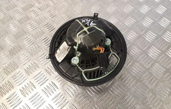 BMW X4 F26 Heater fan/blower T1013621M