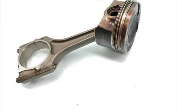 Audi TT TTS Mk2 Piston with connecting rod 