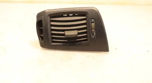 Renault Thalia II Dashboard side air vent grill/cover trim R6-195215