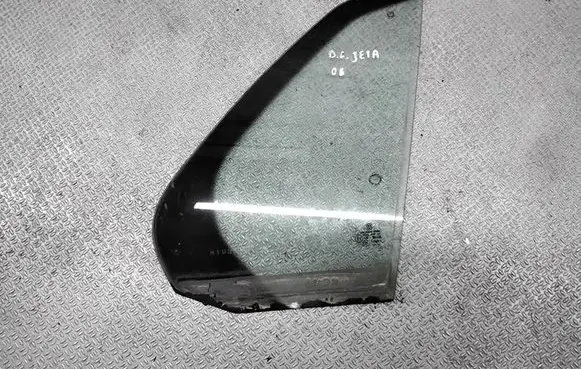 Volkswagen Jetta V Rear vent window glass 