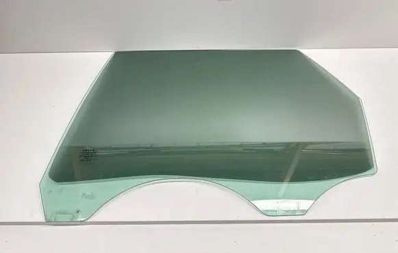 Volvo V50 Rear door window glass DOT57M20AS2 E000186