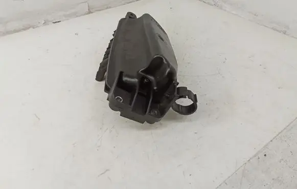 Vacuum air tank