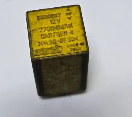 Renault Laguna I Other relay 7700414741 PA66GF30