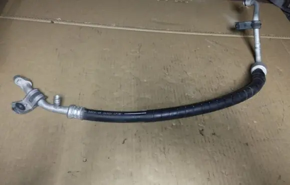 Air conditioning (A/C) pipe/hose