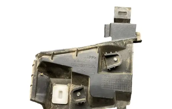 Honda CR-V Front bumper mounting bracket 71850SWAG010