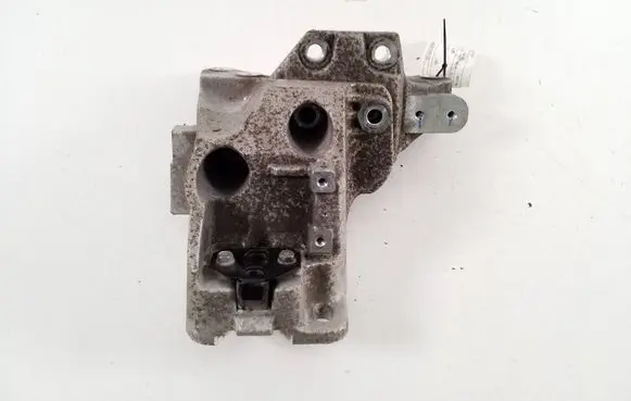 KIA Soul Engine mounting bracket 