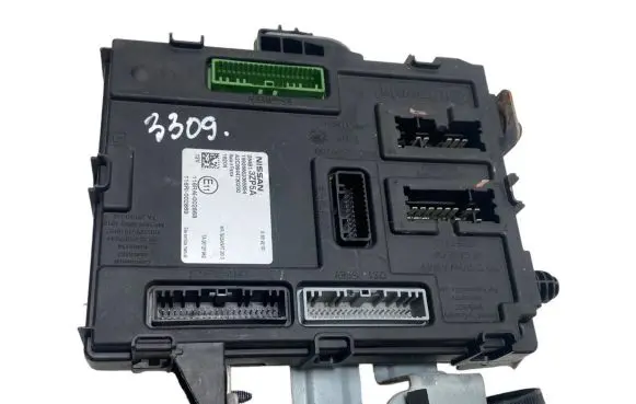 Nissan Pulsar Comfort/convenience module 284B13ZP5A 116RI002869 116RAI002868