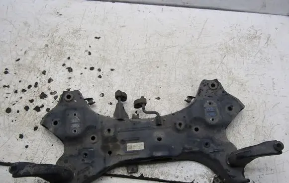 KIA Ceed Front axle beam 62401-J7AA0