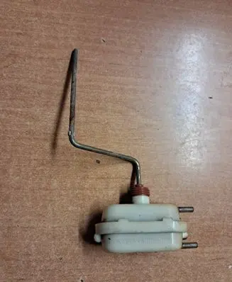 Mercedes-Benz W123 Fuel tank cap lock 1238002575