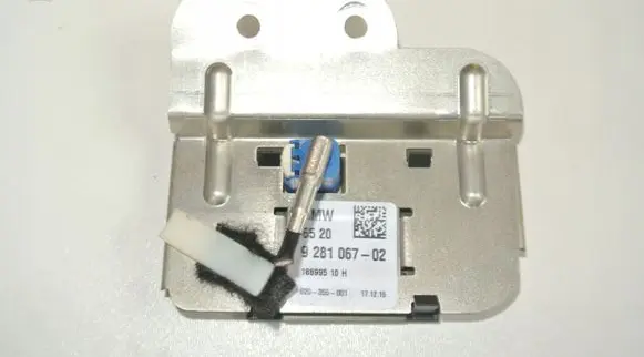 BMW 4 F32 F33 Aerial GPS antenna 9281067