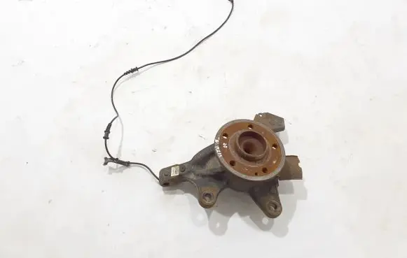 Mercedes-Benz Vito Viano W447 Front wheel hub A4473300720
