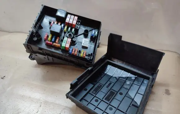 Audi A3 S3 8P Fuse box set 1K0937132F