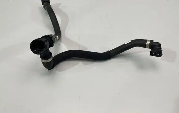 BMW 3 F30 F35 F31 Engine coolant pipe/hose 8634285