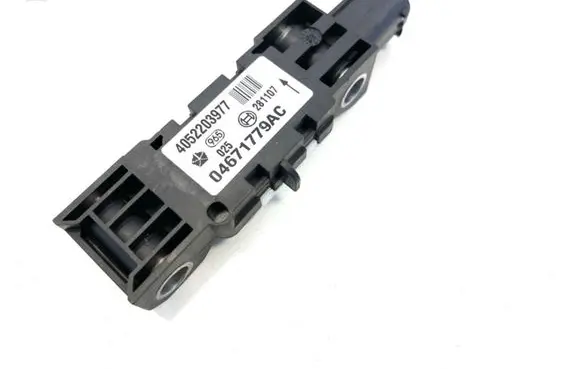 Chrysler 300 - 300C Airbag deployment crash/impact sensor 4052203977 04671779AC