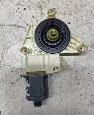 Mercedes-Benz C W204 Front door window regulator motor A2048200242 971218100