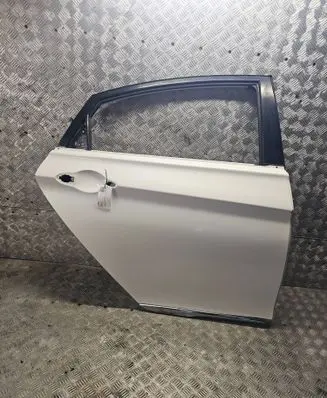 Hyundai Sonata Rear door 1234