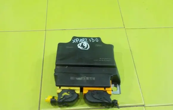 Hyundai i30 Airbag control unit/module 95910A6M0 XP182