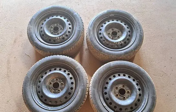 Honda FR-V R16 steel rim