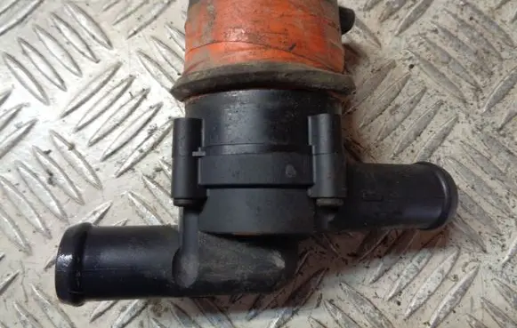 Ford Mondeo MK IV Electric auxiliary coolant/water pump