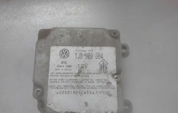 Volkswagen PASSAT B5 Airbag control unit/module 1J0909604 51970209 5WK4200