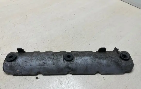 Renault Laguna I Rocker cam cover 7700111609
