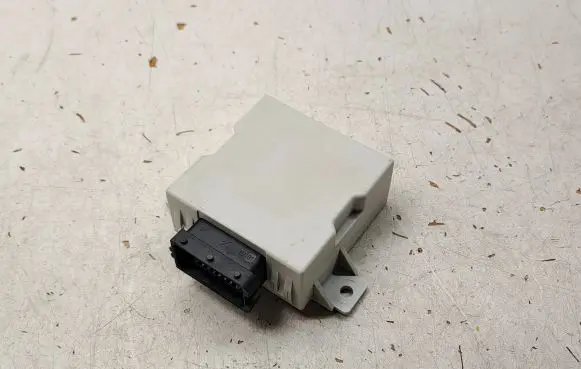 Toyota Corolla Verso AR10 Window wiper relay 859400F010