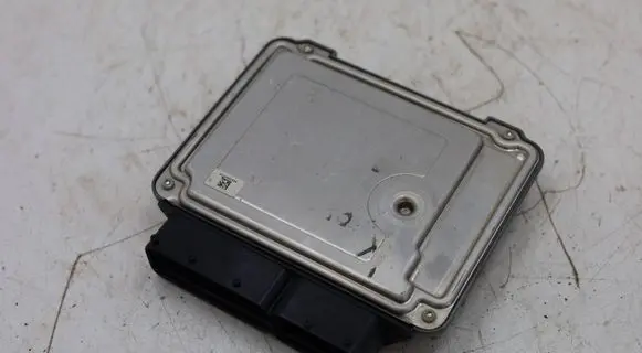 Audi A1 Engine control unit/module 03C906026AD 0261S08058