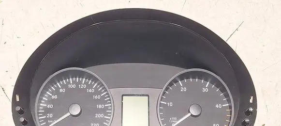 Mercedes-Benz Vito Viano W639 Speedometer (instrument cluster) A6394462121 63246386 102681004