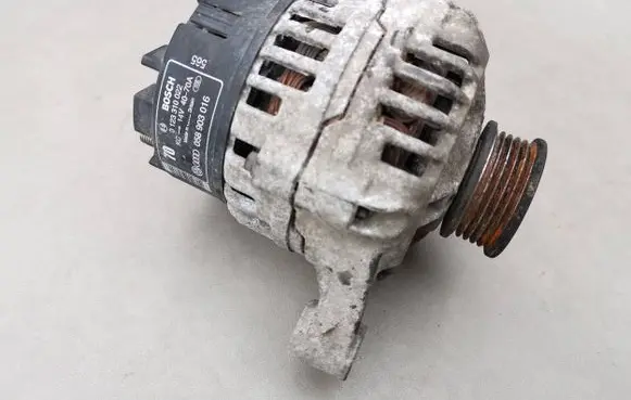 Audi A4 S4 B5 8D Generator/alternator 058903016 0123310022