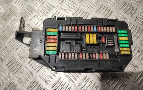 BMW X6 F16 Fuse module 681965301