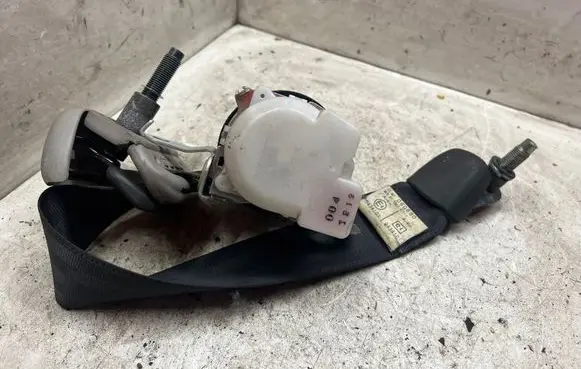 Nissan Pathfinder R51 Rear seatbelt 7P1120
