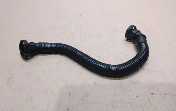 Volkswagen Golf VI Breather hose/pipe 06J103221