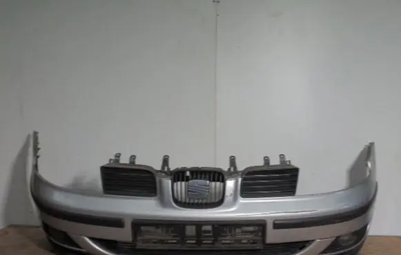Seat Leon (1M) Front bumper 1M0807221H