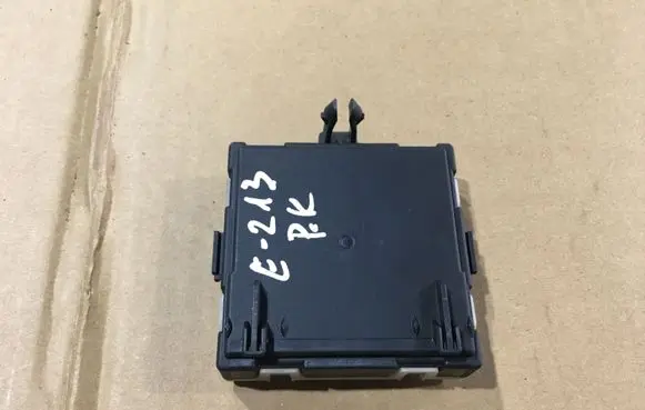 Mercedes-Benz E W213 Door control unit/module A2139004009