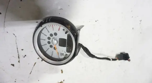 Mini One - Cooper Coupe R56 Speedometer (instrument cluster)