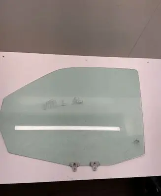 Mercedes-Benz Vito Viano W638 Front door window glass four-door DOT36AS2M127 43R000981