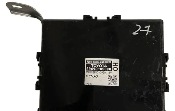 Toyota Avensis T270 Airbag control unit/module 8969005080