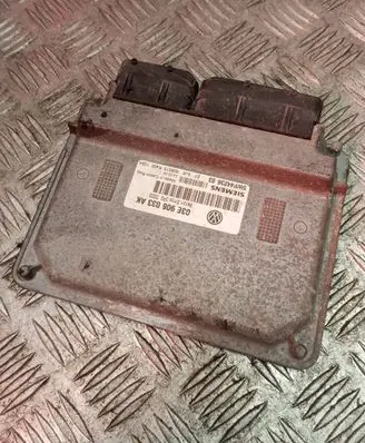 Volkswagen Polo IV 9N3 Engine control unit/module 03E906033AK 5WP4423603