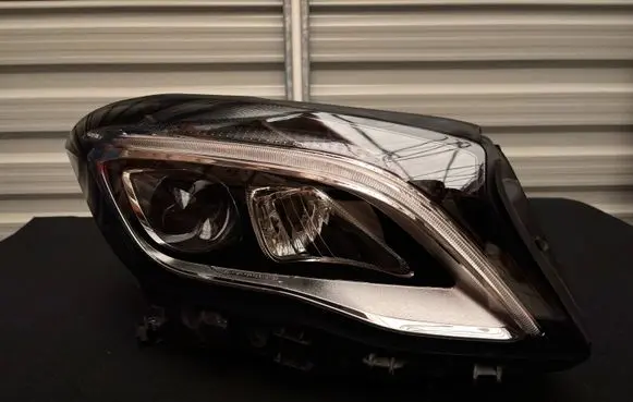 Mercedes-Benz GLA W156 X156 Headlight/headlamp A1569067000