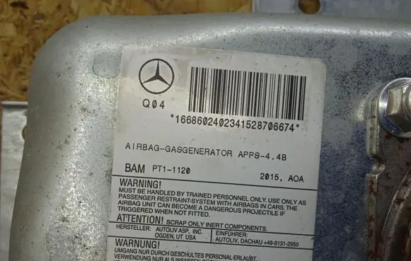 Mercedes-Benz GLE (W166 - C292) Passenger airbag 1668602402