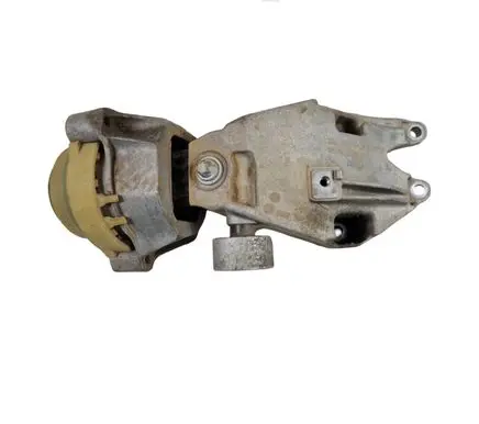 BMW 5 G30 G31 G38 Engine mount bracket 686459503 2211686459503 6883245