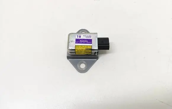 Toyota Land Cruiser (J120) Airbag deployment crash/impact sensor 8983360010 1879000471