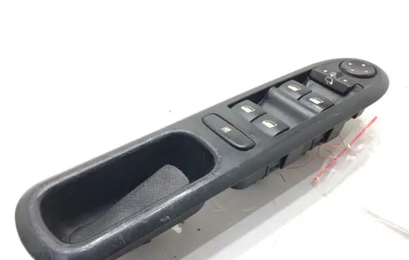 Peugeot 407 Electric window control switch 96468704XT